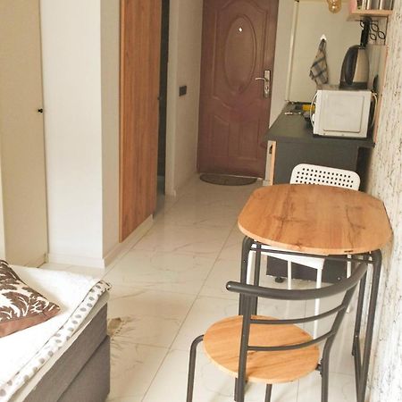 Nighthost Robotnicza 32 M248 Wroclaw Free Parking Appartement Buitenkant foto