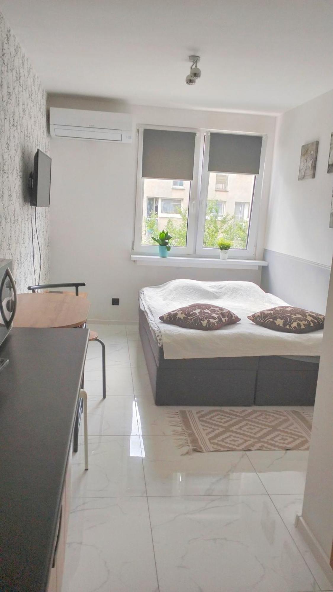 Nighthost Robotnicza 32 M248 Wroclaw Free Parking Appartement Buitenkant foto
